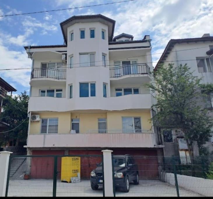 White House Apartments Haskovo Ngoại thất bức ảnh